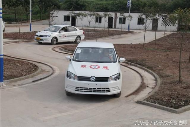 矮个子学车有技巧吗?不用担心,看了就明白了!