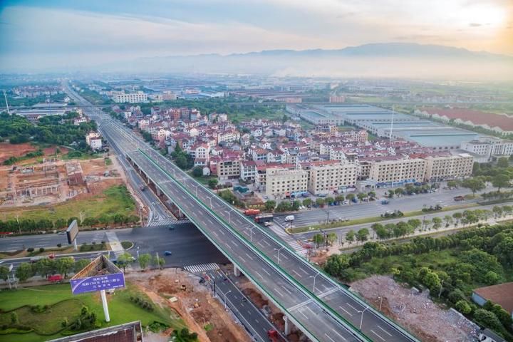 330国道婺城区段平改立工程完工并通车