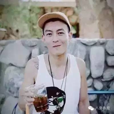 到底谁婚内出轨?陈冠希激吻新欢超模!