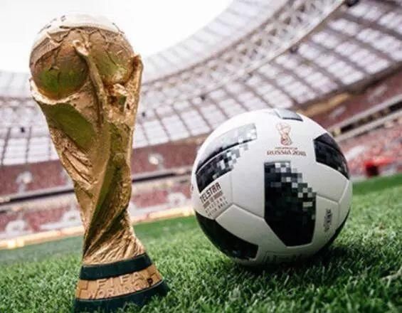 国足躺枪!世界杯赛后外国球迷集体挤兑中国足