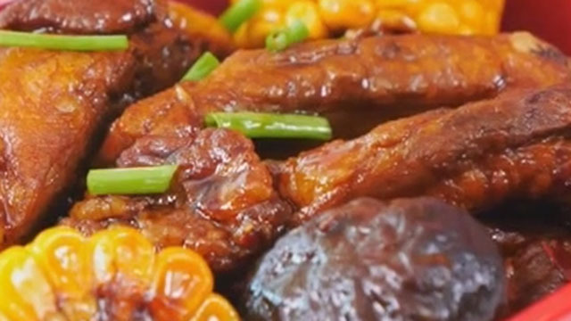 《快乐生活一点通》20180829不一样的排骨烧玉米 《快乐生活一点通》20180829不一样的排骨烧玉米