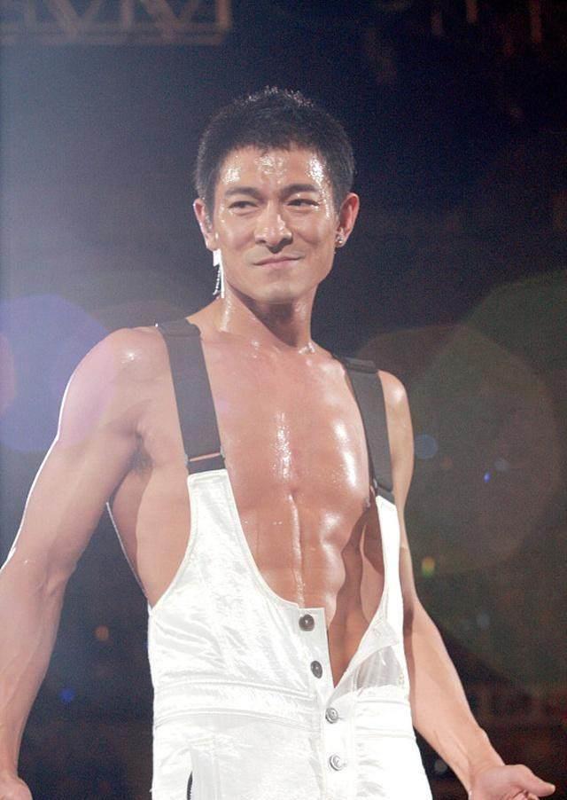 刘德华唱歌不是最好,跳舞不是最好,他凭什么做