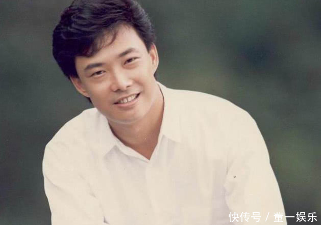 63岁的费玉清为什么还不结婚?隐藏了40年的大