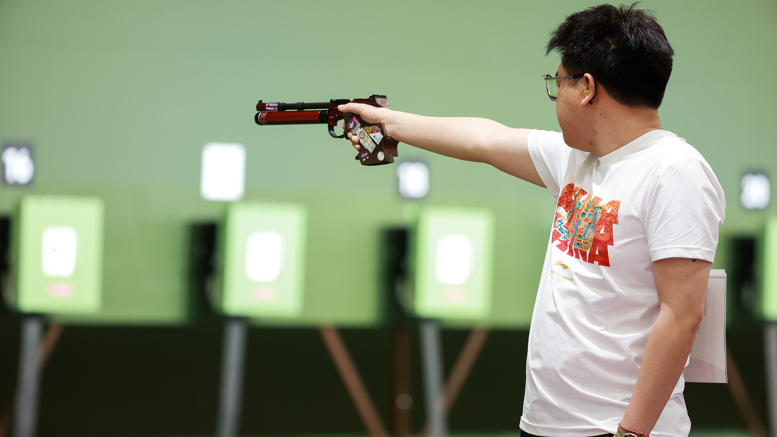 第三枚奖牌!中国选手庞伟夺得射击男子10米气手枪铜牌 第三枚奖牌!中国选手庞伟夺得射击男子10米气手枪铜牌