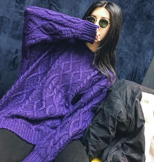 喇叭袖针织上衣搭配针织裙:优雅知性