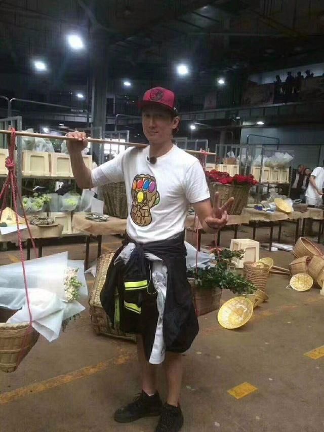 洪金宝的帅气孙子参加《想想办法吧爸爸》,这