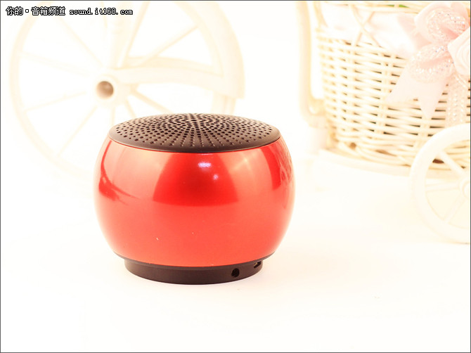 澎湃音效 阿隆索Bang小钢炮蓝牙音箱评测