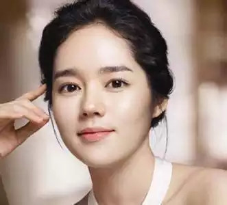 六位长有标志性美人痣的女明星