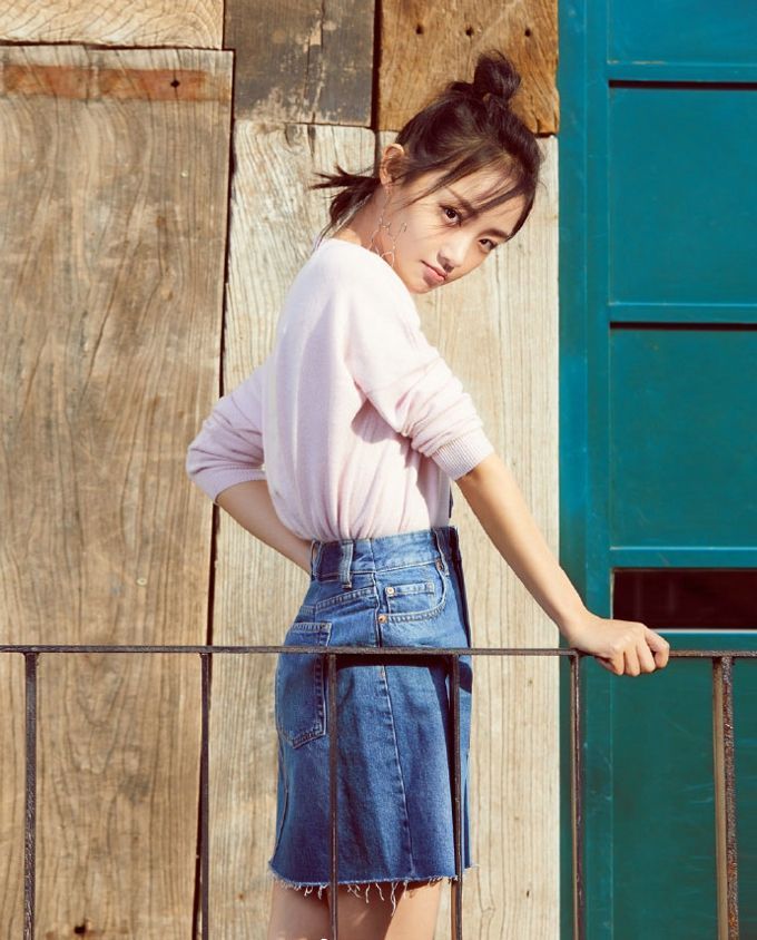 清纯吴佳怡牛仔短裙青春甜美写真 小龙女来了