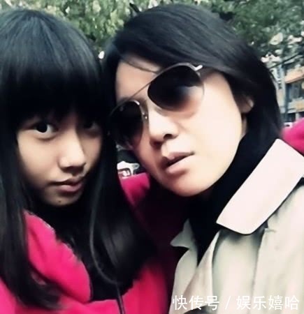 46岁闫妮风韵不减 女儿邹元清系中戏校花 闫妮