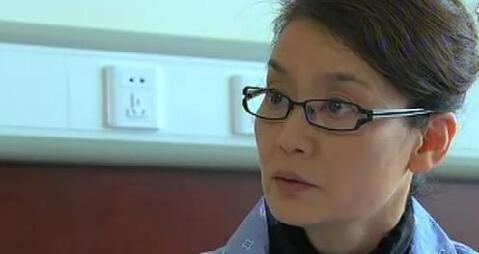 30岁中国女星没工作,50岁日本女星正当红