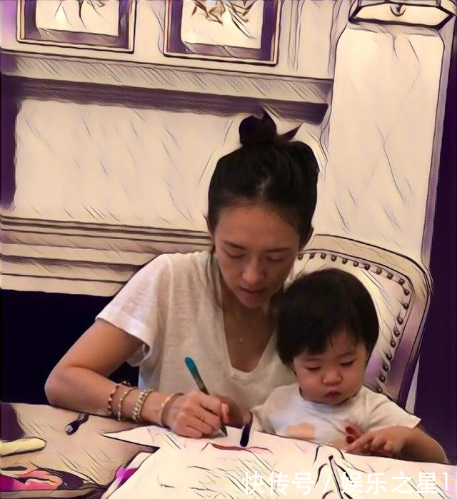 汪峰一家生活近照,醒醒长开了,土气女儿被章子