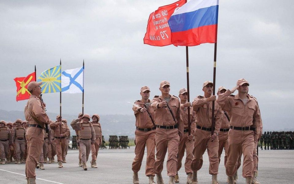 俄罗斯撤兵叙利亚,两年作战不仅没赔钱,还赚的