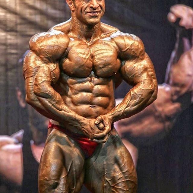 是块头!不练斜方肌怎么行,巨大斜方肌怎么练就