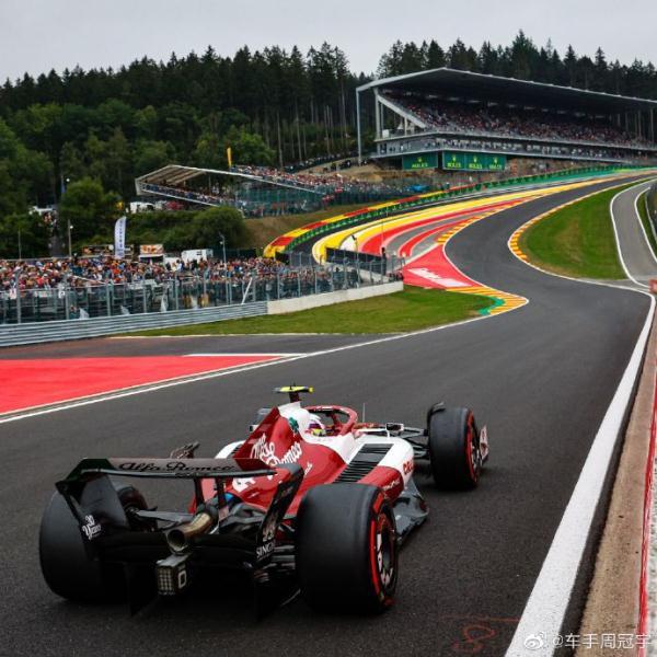 周冠宇续约 明年继续驰骋F1赛场_北京时间