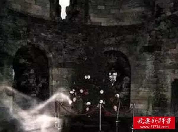 真实存在的诡异事件 看得汗毛竖起