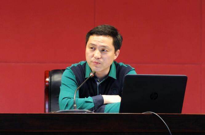 对此,合肥一中教师沐方华从明晰方向,精准备考,答题指南三个