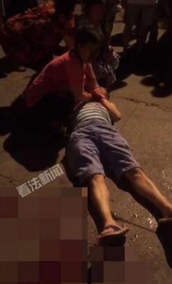 男子持刀冲进打牌人群致1死2伤 一人被直扎心脏 男子持刀冲进打牌人群致1死2伤 一人被直扎心脏