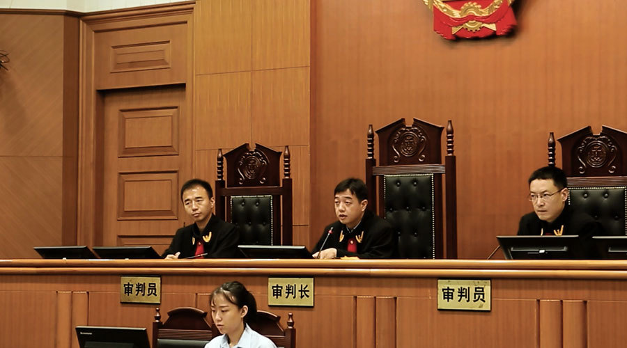 《百名法官》第2集  年轻的“老”法官--江伟 《百名法官》第2集  年轻的“老”法官--江伟