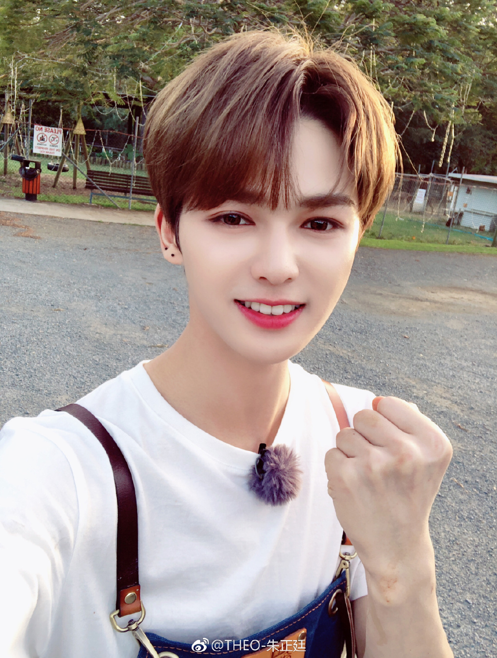 朱正廷被扒出了女朋友 工作室澄清 粉丝:有人盗图自导自演