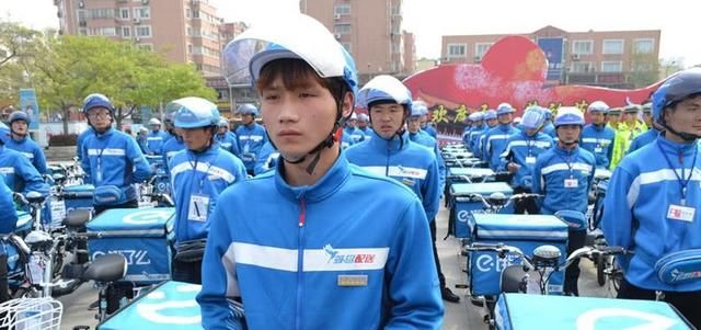 想去送外卖,该加入美团还是饿了么呢?送餐员都