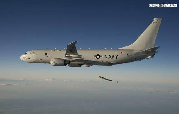 厉害了,俄飞行员动辄爱亲密接触,老美间谍机受