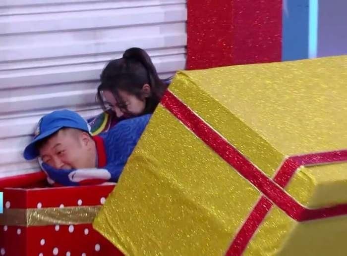 《快本》迪丽热巴杜海涛穿连体服,鹿晗关晓彤