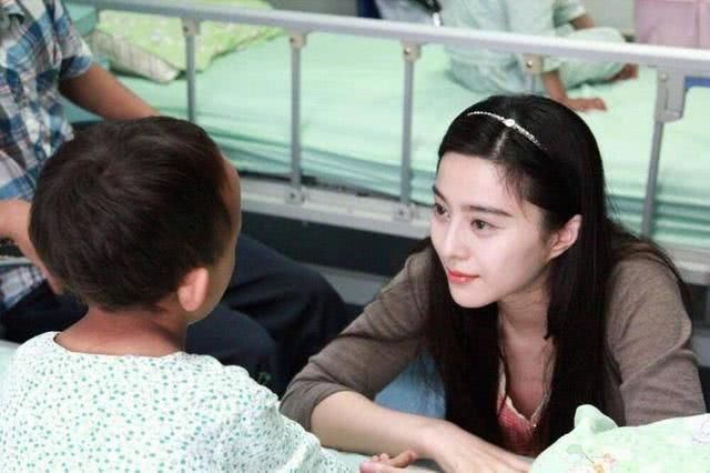 崔永元炮轰明星偷税漏税:这让我们这些月入40