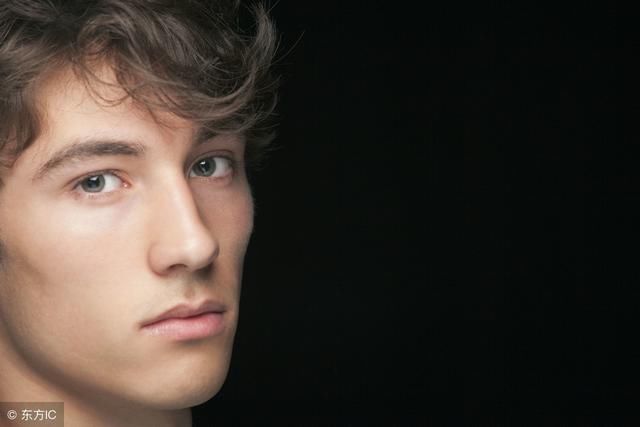 别再误会他对你的感情!如果这三个星座暗恋,他