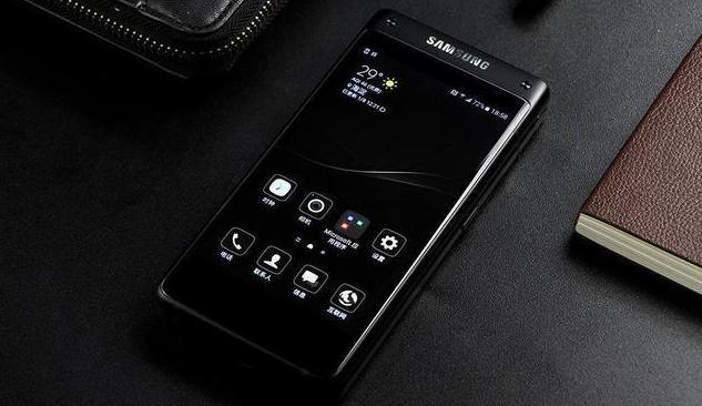 传承经典与创新 三星W2018高端商务翻盖手机