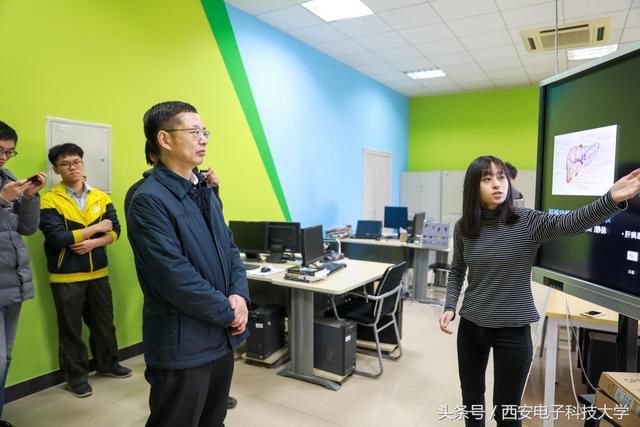 西安电子科技大学新校长杨宗凯深入考察学生学
