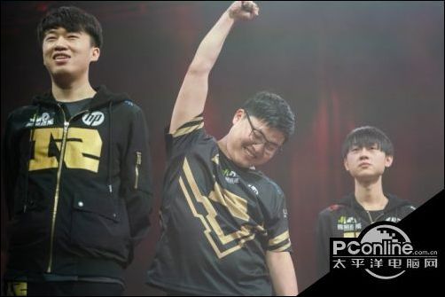 RNG3:1KZ获得2018msi冠军 RNGvsKZ四场比