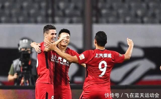 上海三外援4比1帕托,不是上港厉害,而且权健轮