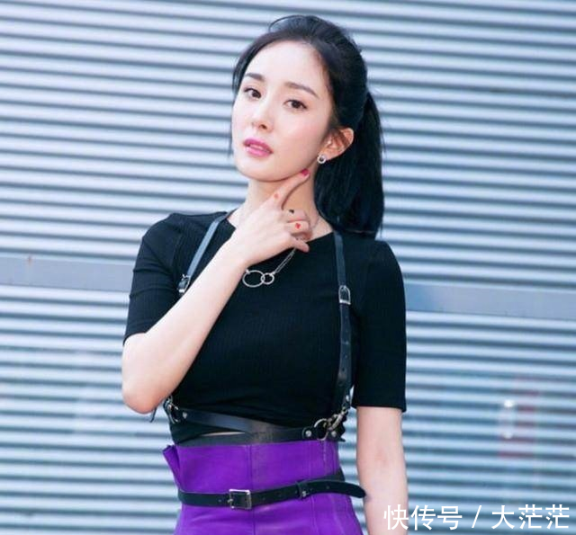 胸以下全是腿!杨幂紫裙子高度开叉大秀美腿,美