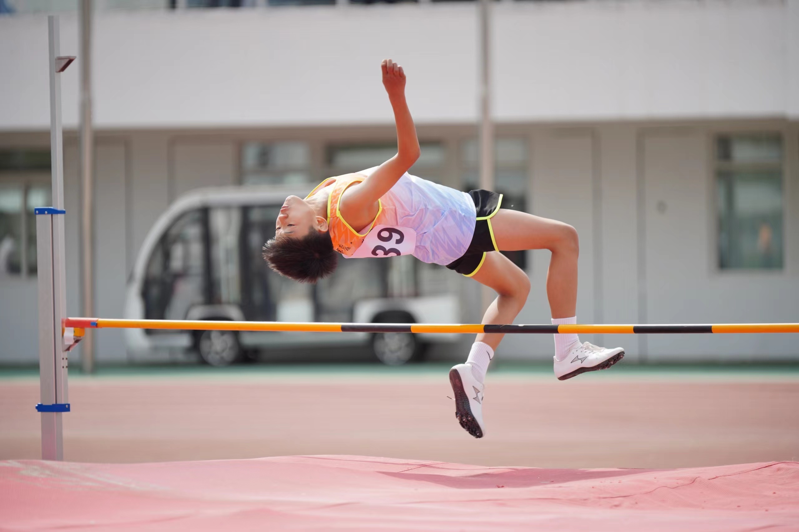 “双奥朝阳”朝阳区第六十四届中小学春季田径运动会举办 “双奥朝阳”朝阳区第六十四届中小学春季田径运动会举办