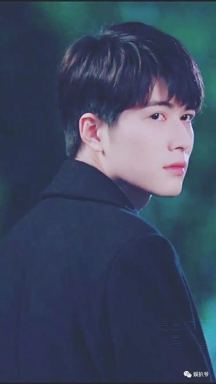 蔡徐坤c位出道?张艺兴迪丽热巴合作《莫负寒