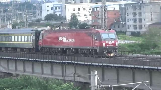 全球最长一列火车,全长约7353米,已经被入选吉