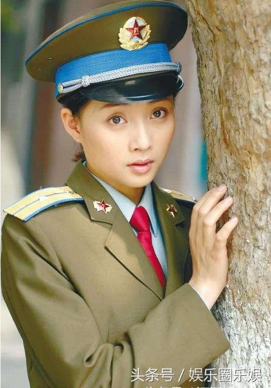 38岁殷桃享正营级待遇,前夫被判10年,二婚嫁大