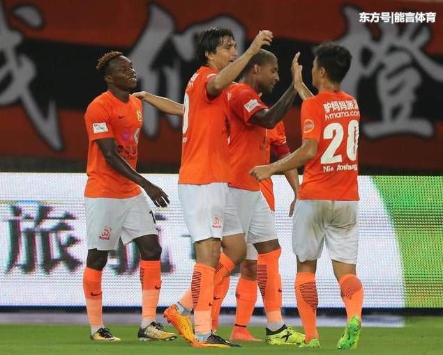 中甲最新战况:一队复制恒大模式强势冲超,四大