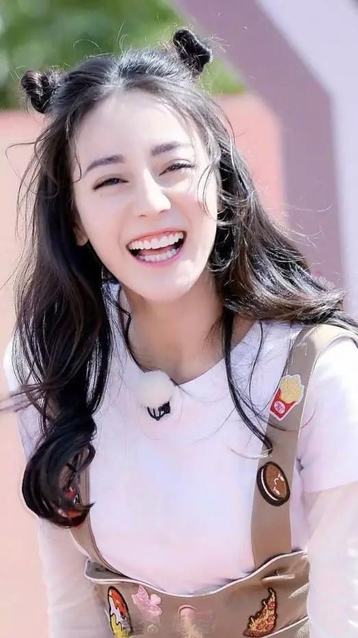 鹿晗和迪丽热巴散了,赵丽颖和吴亦凡被拆,只剩