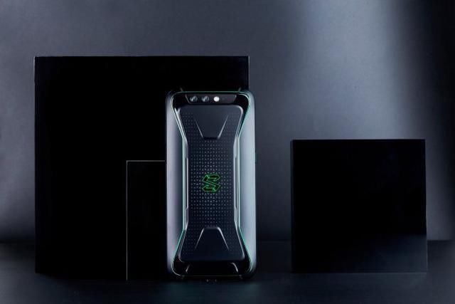 小米首款游戏手机发布:搭载骁龙845处理器和4