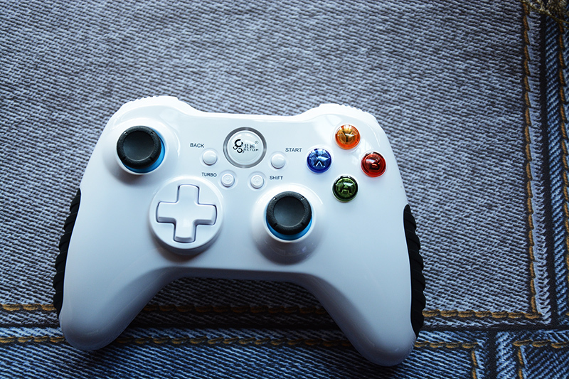 如何使用游戏手柄玩王者荣耀 t01aeb0bf5caaaa97ca.jpg?size=800x533