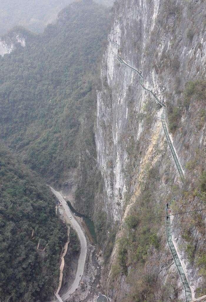 世界最大炼丹遗址隐没数百年后因一条玻璃栈道