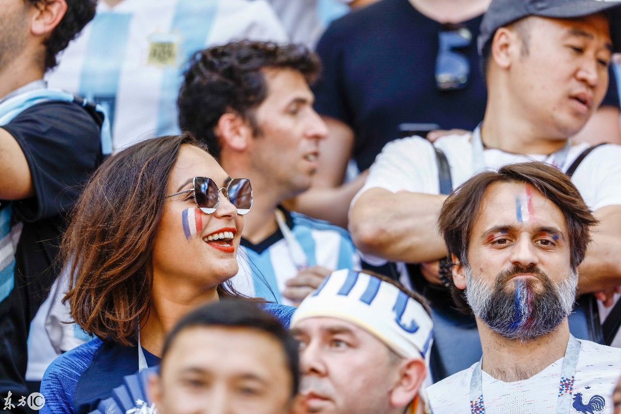 俄罗斯世界杯阿根廷最后一场比赛的漂亮女球迷