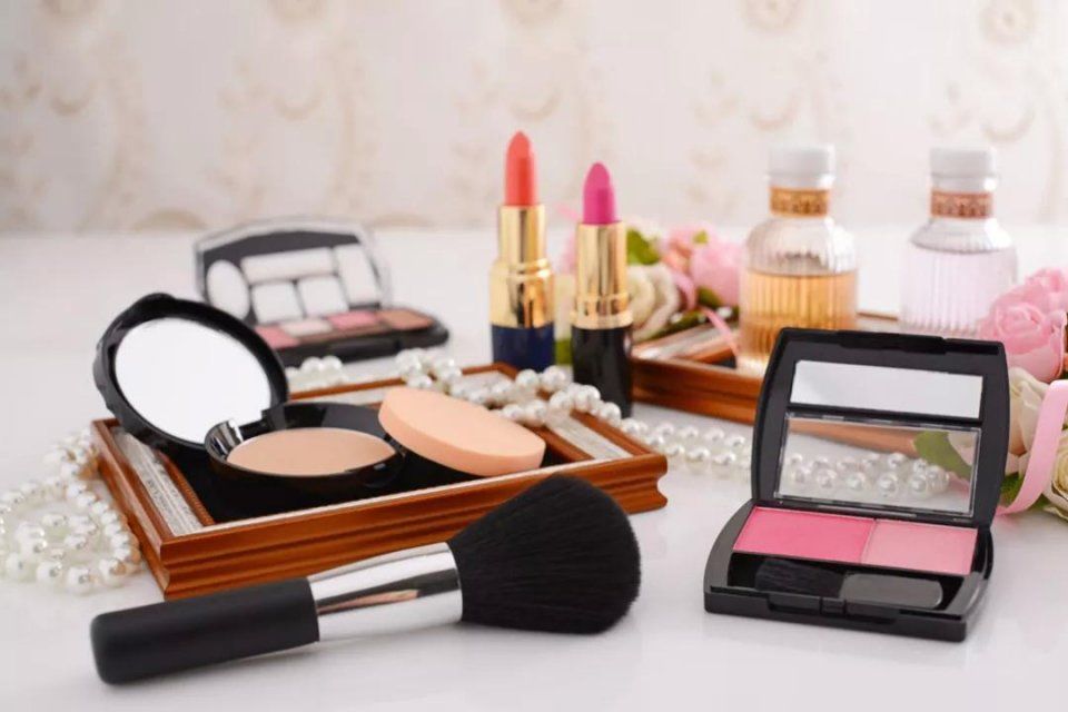 美妆初学者不知如何选购化妆品?这里有一份不