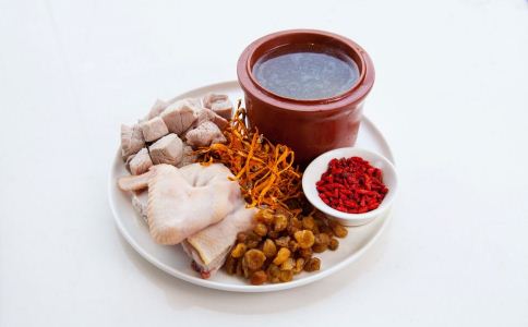 女人更年期脸上容易长斑 8种食疗帮你调理