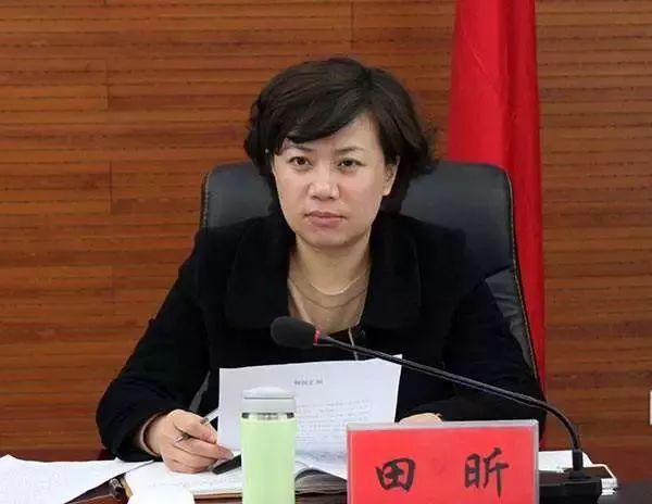 安徽女县委书记因胆小走红 网友评论暖心了