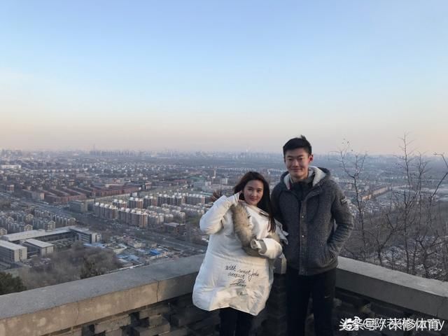 百米飞人与何雯娜跑步,约陈若琳爬山,大胆直言