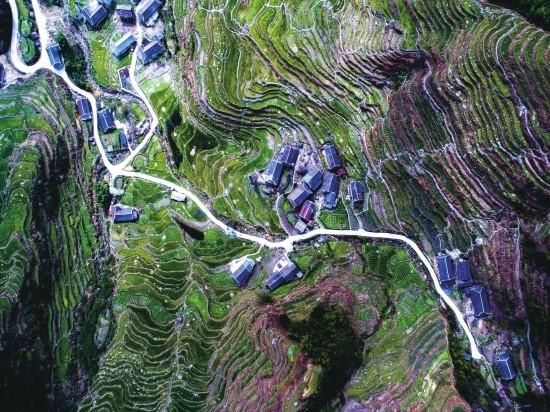 "湖南最美公路"评选结果出炉 龙山县洗洛镇往里耶的公路最美!