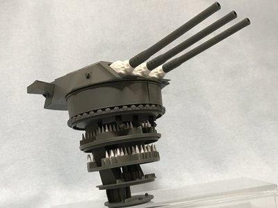 按照日本人传统的线性思维,只有在美军新型主力舰建成之前研发口径更